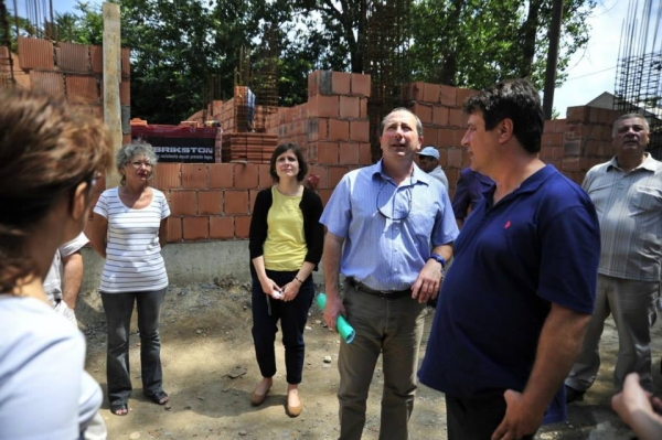 Trois maisons de type familial en construction à Tulcea